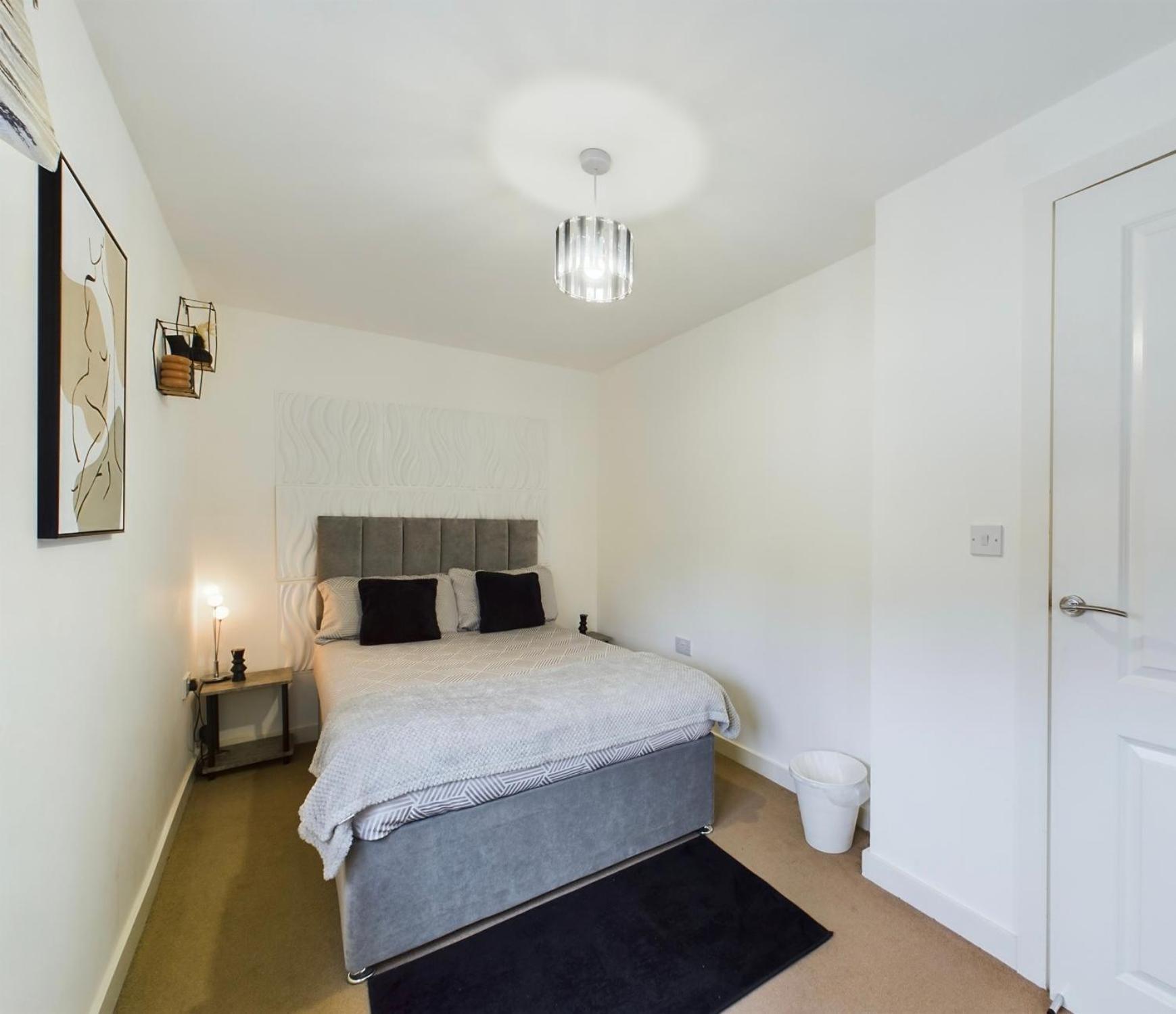 Modern 2 Bed City Apartment With Private Parking Суонси Экстерьер фото